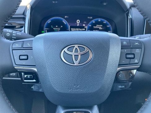 New 2026 Toyota Camry XLE image 17