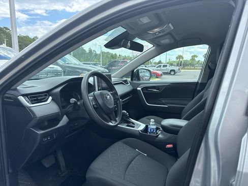 Used 2024 Toyota RAV4 XLE FWD image 6