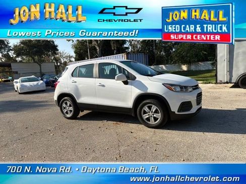 Used 2022 Chevrolet Trax LS image 11