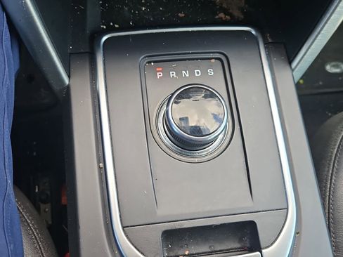 Used 2018 Land Rover Discovery Sport SE AWD/4WD image 17