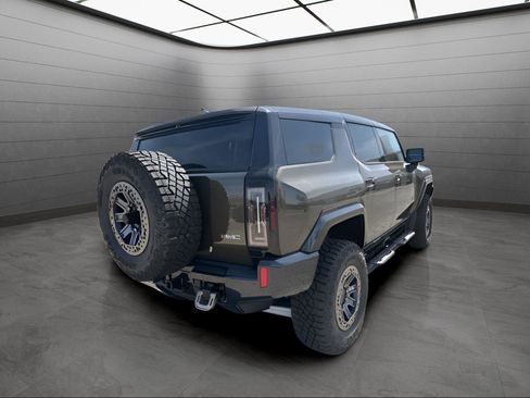 New 2025 GMC Hummer EV 2X w/ Extreme Off-Road Package image 5