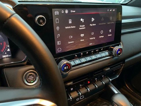 Certified 2024 GMC Canyon Elevation w/ Elevation Premium Package image 28