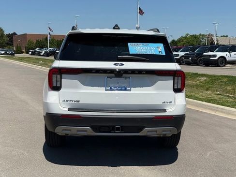 Used 2026 Ford Explorer Active w/ Active Comfort Package AWD/4WD image 6