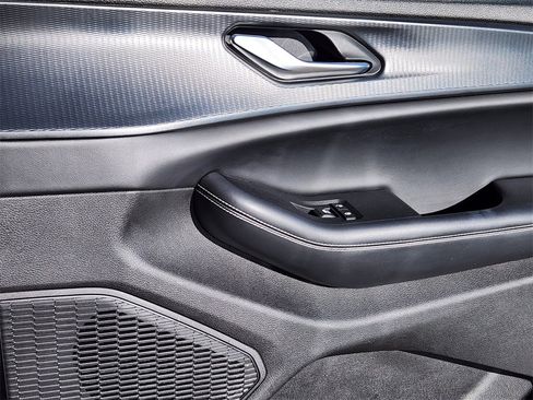 Used 2023 Jeep Grand Cherokee L Laredo image 14