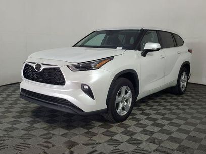 Used 2025 Toyota Highlander LE