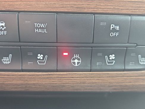 Used 2015 RAM 2500 Laramie w/ Convenience Group image 24