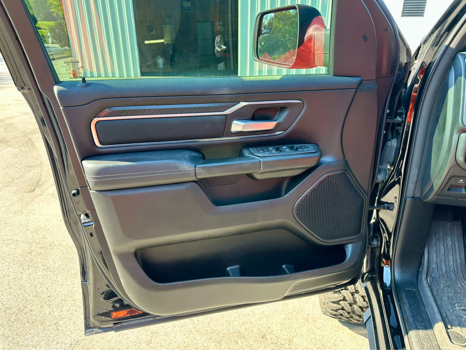 Used 2025 RAM 1500 Big Horn AWD/4WD image 9