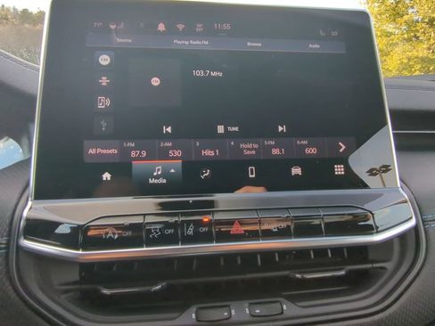 New 2026 Jeep Compass Limited image 14