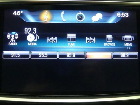 Used 2017 Buick LaCrosse Preferred image 9