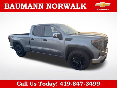 Used 2023 GMC Sierra 1500 Pro w/ Pro Value Package AWD/4WD image 4