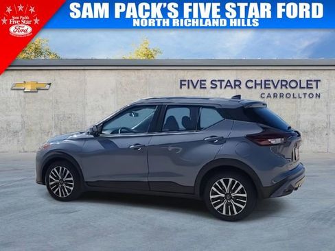 Used 2023 Nissan Kicks SV image 7