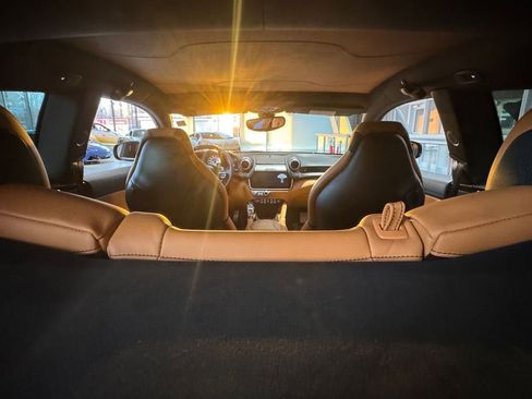 Used 2018 Ferrari GTC4Lusso T image 54