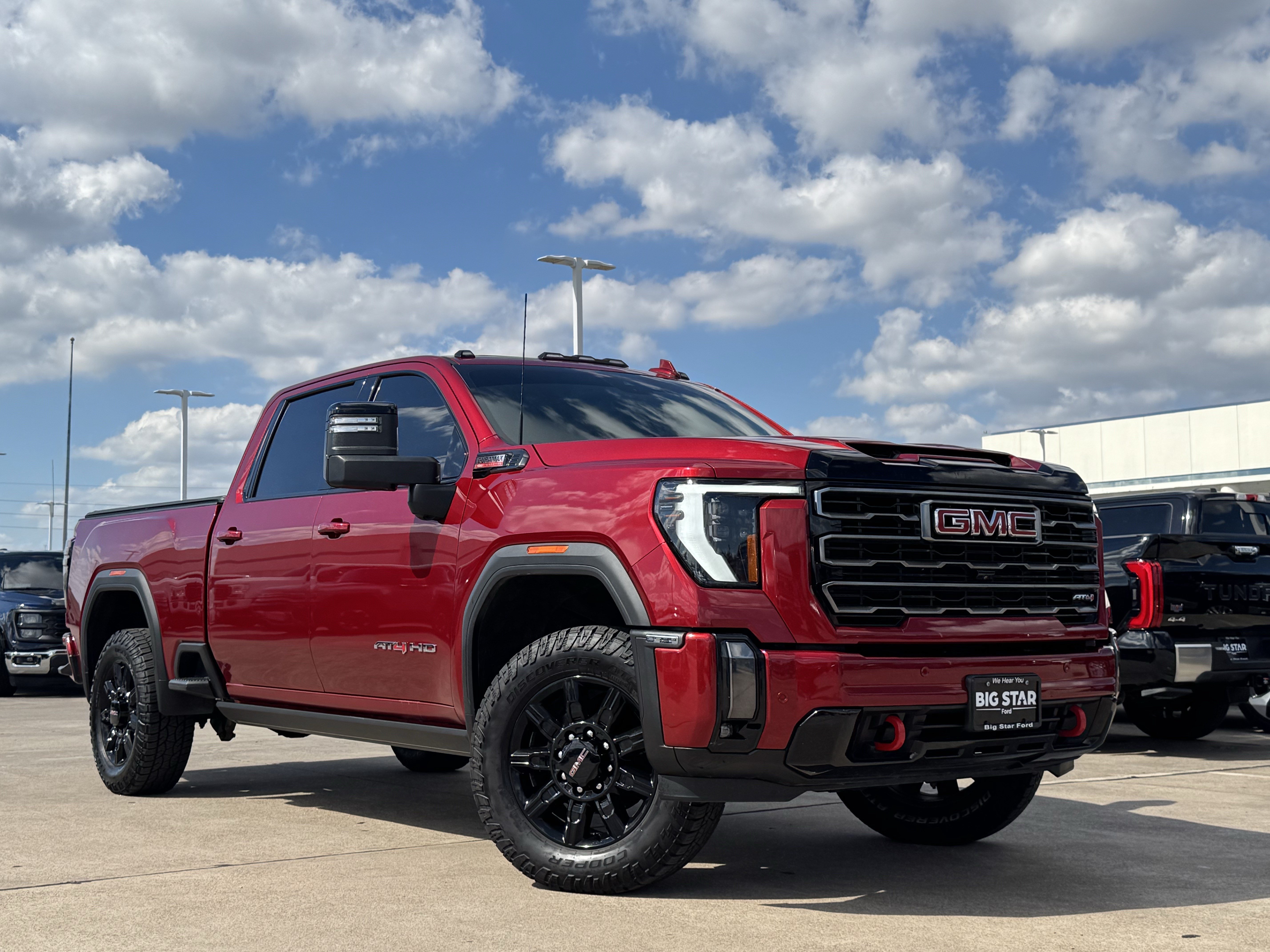 Used 2024 GMC Sierra 2500 AT4 w/ AT4 Premium Plus Package AWD/4WD image 2