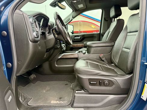 Used 2020 GMC Sierra 2500 Denali w/ Denali Ultimate Package image 12