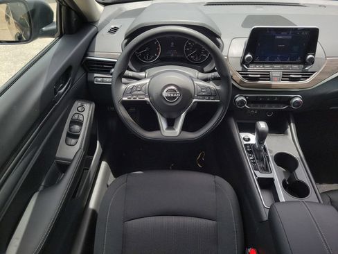 New 2026 Nissan Altima 2.5 SV FWD image 17