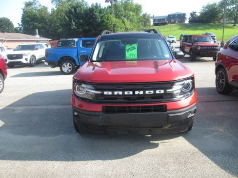 Used 2023 Ford Bronco Sport Outer Banks w/ Tech Package image 2