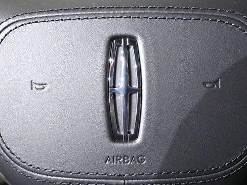 New 2026 Lincoln Nautilus Reserve w/ Jet Appearance Package image 35