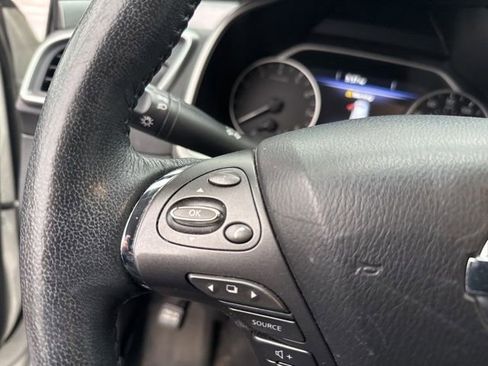 Used 2019 Nissan Murano SV image 12