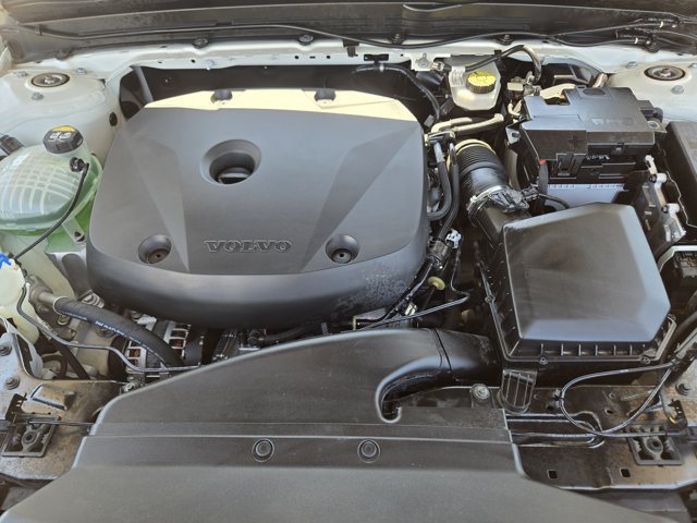 Used 2021 Volvo XC40 T5 R-Design w/ Advanced Package AWD/4WD image 30