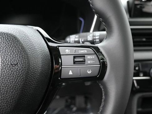 New 2025 Honda Pilot Touring image 19