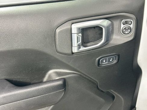 Used 2023 Jeep Wrangler Unlimited w/ Sun & Screen Package AWD/4WD image 26