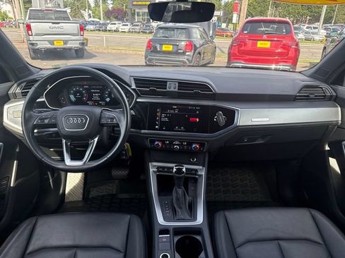 Used 2022 Audi Q3 2.0T Premium AWD/4WD image 11