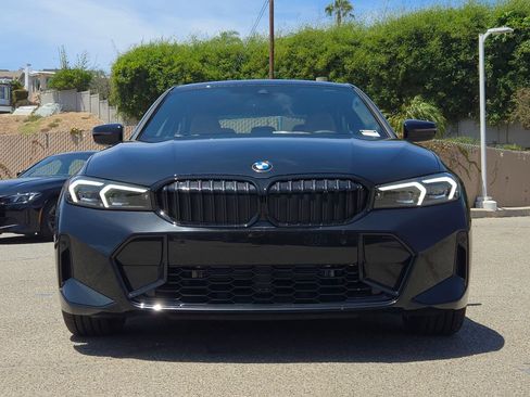 New 2026 BMW 330i Sedan w/ M Sport Package RWD image 2