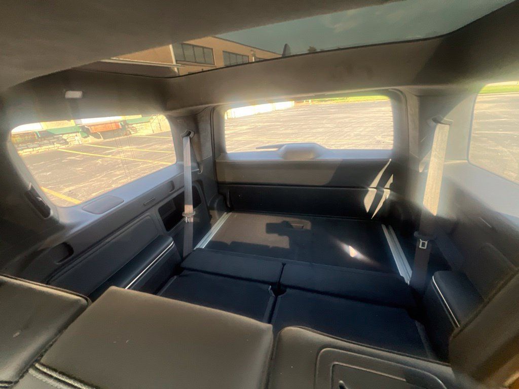 Used 2025 Rivian R1S Adventure Dual AWD/4WD image 9