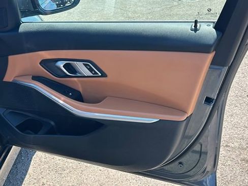 Used 2022 BMW 330e w/ Convenience Package image 10