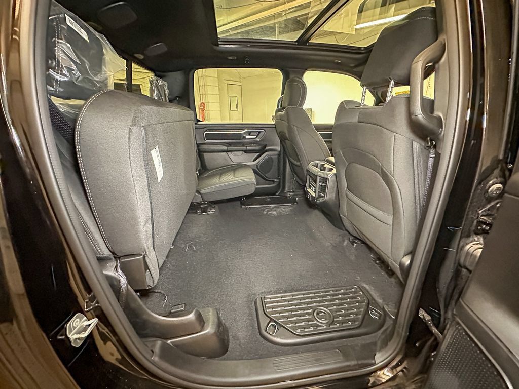 New 2026 RAM 1500 Big Horn AWD/4WD image 4