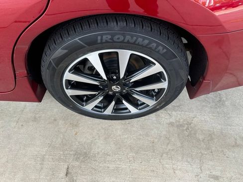 Used 2017 Nissan Altima 2.5 SV FWD image 22