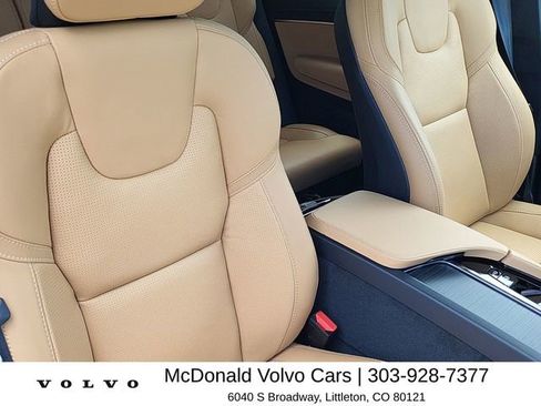 Used 2025 Volvo XC90 T8 Ultra w/ Lounge Package image 19