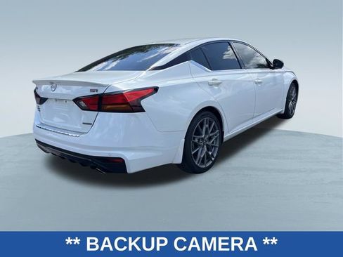 Used 2023 Nissan Altima 2.0 SR FWD image 3