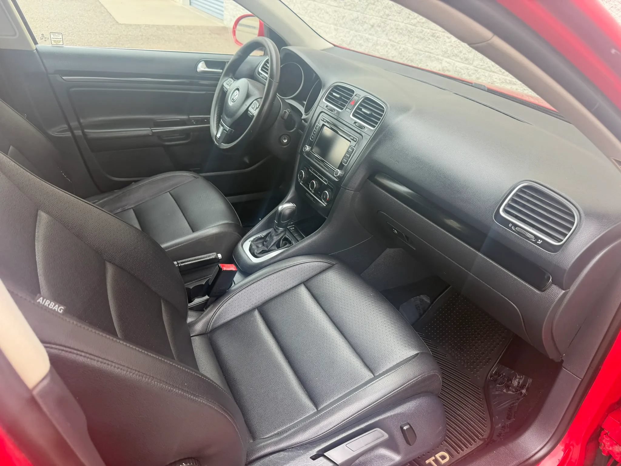 Used 2012 Volkswagen Jetta TDI FWD image 12