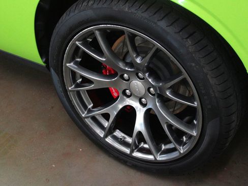 Used 2015 Dodge Challenger SRT w/ Technology Group image 22