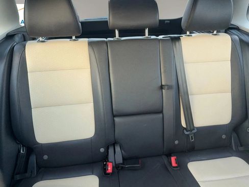 Used 2017 Volkswagen Tiguan S image 14