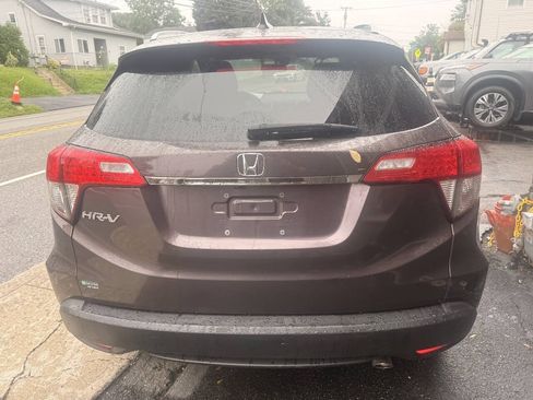 Used 2021 Honda HR-V EX image 6