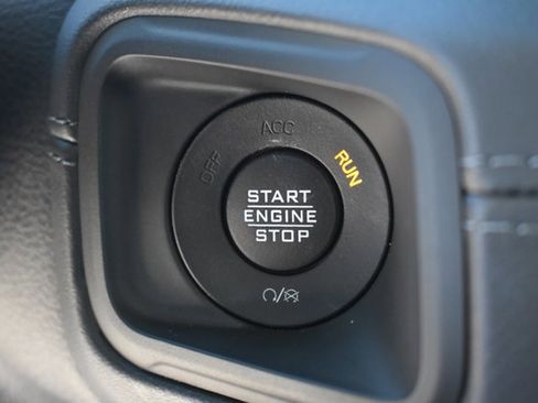 Used 2025 Jeep Wrangler Unlimited Rubicon image 29