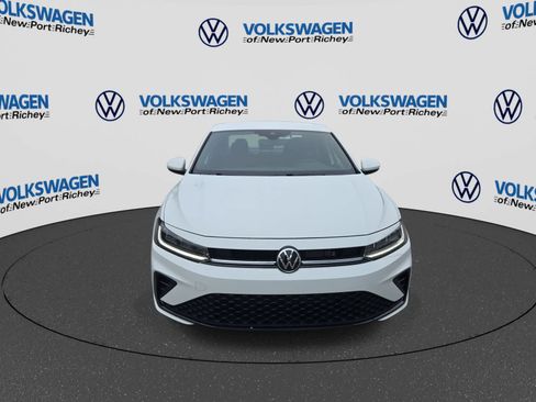 Used 2026 Volkswagen Jetta Sport FWD image 3