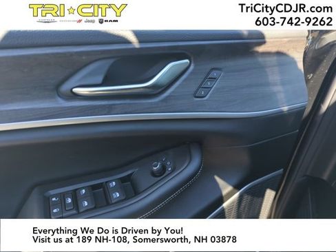 New 2025 Jeep Grand Cherokee Limited image 11