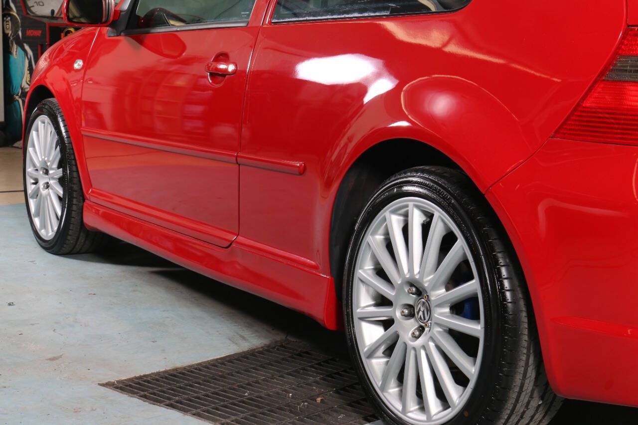 Used 2004 Volkswagen R32 AWD/4WD image 28