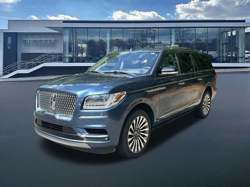 Used 2019 Lincoln Navigator L Reserve AWD/4WD image 3