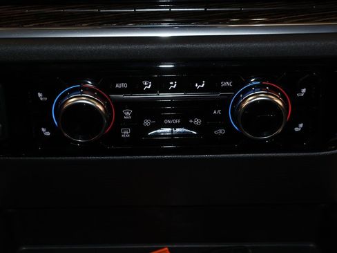 Used 2025 GMC Sierra 1500 Elevation w/ Elevation Premium Package image 33