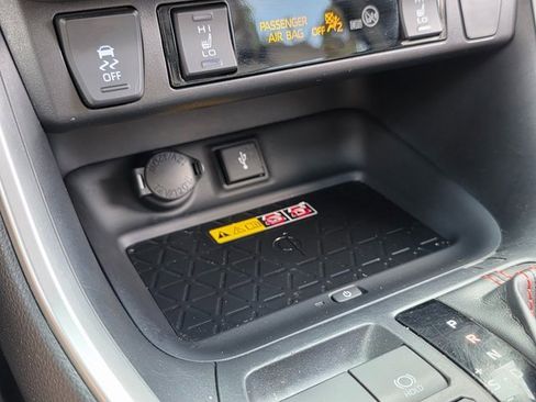 Used 2022 Toyota RAV4 XSE image 38