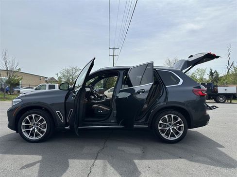Used 2019 BMW X5 xDrive40i w/ Premium Package 2 image 14