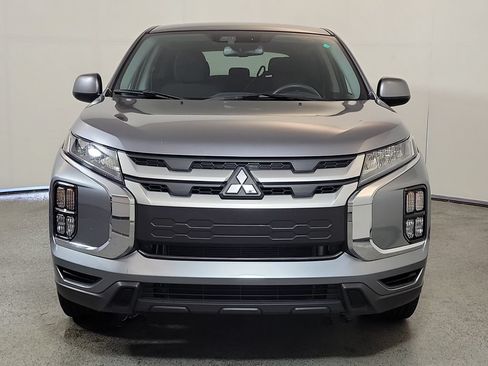Used 2025 Mitsubishi Outlander Sport LE AWD/4WD image 2