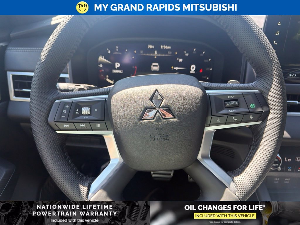New 2026 Mitsubishi Outlander SEL Black Edition AWD/4WD image 14