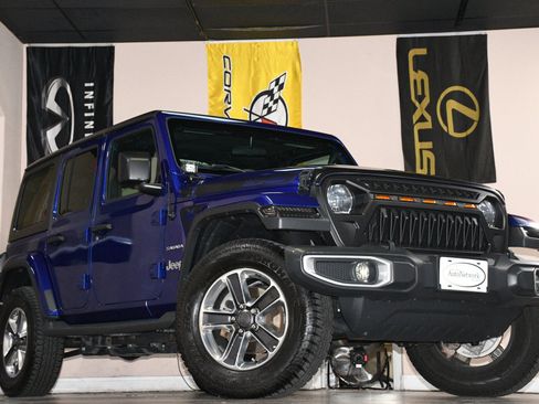 Used 2018 Jeep Wrangler Unlimited Sahara AWD/4WD image 83