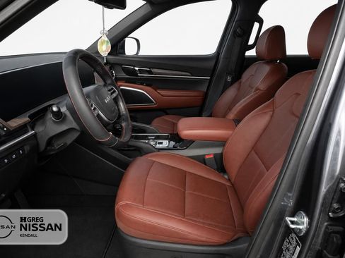 Used 2023 Kia Telluride EX FWD image 7