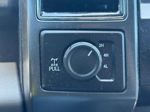 Used 2022 Ford F350 XLT w/ Black Appearance Package AWD/4WD image 36